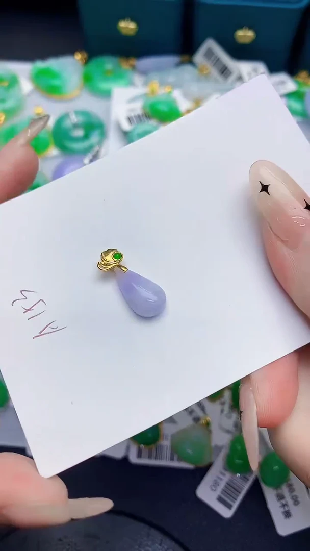 颈饰未镶嵌翡翠缅甸天然翡翠A货