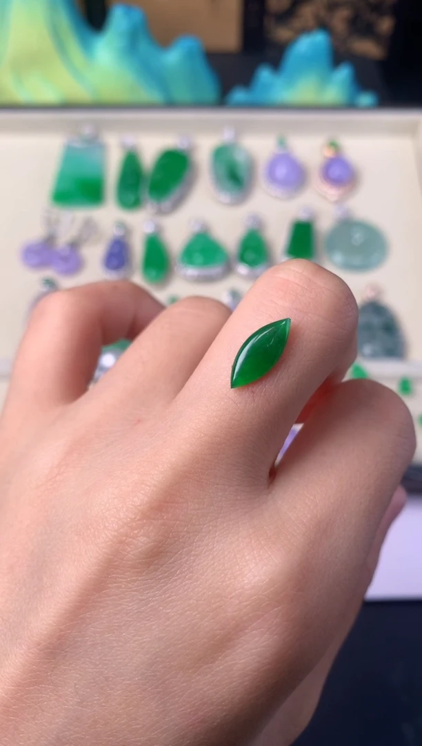 定制翡翠未镶嵌裸石（镶嵌定制）