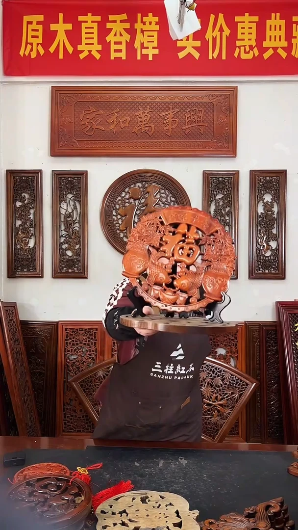 香樟木木雕款28公分   竹报平安