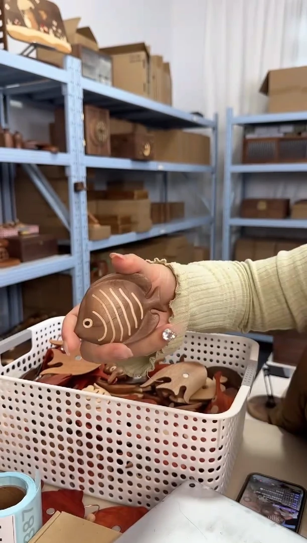 木北美黑胡桃条纹鱼冰箱贴