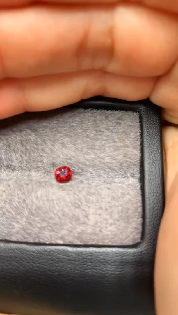 【闪购商品】定制尖晶石裸石未镶嵌枕型 鸽血色调 0.51ct