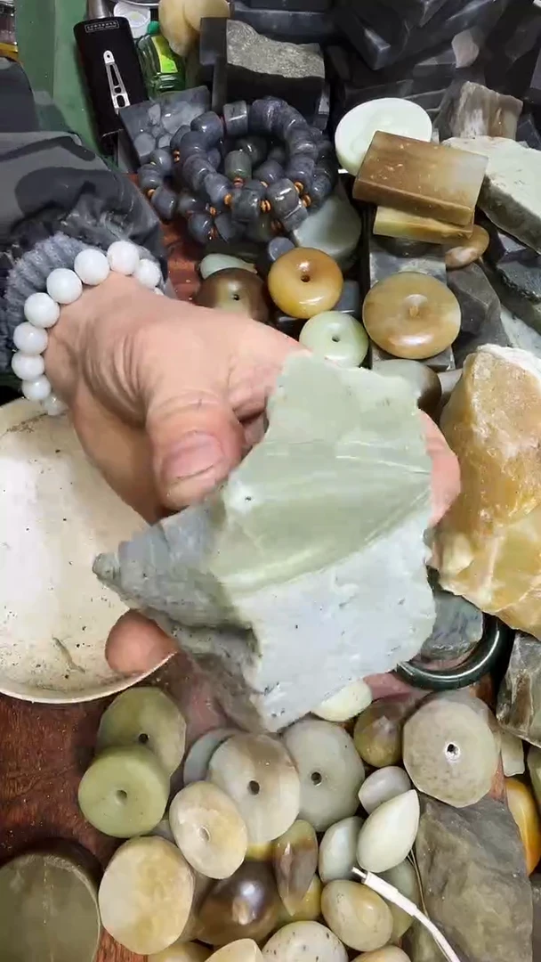 未镶嵌和田玉珠宝半成品1