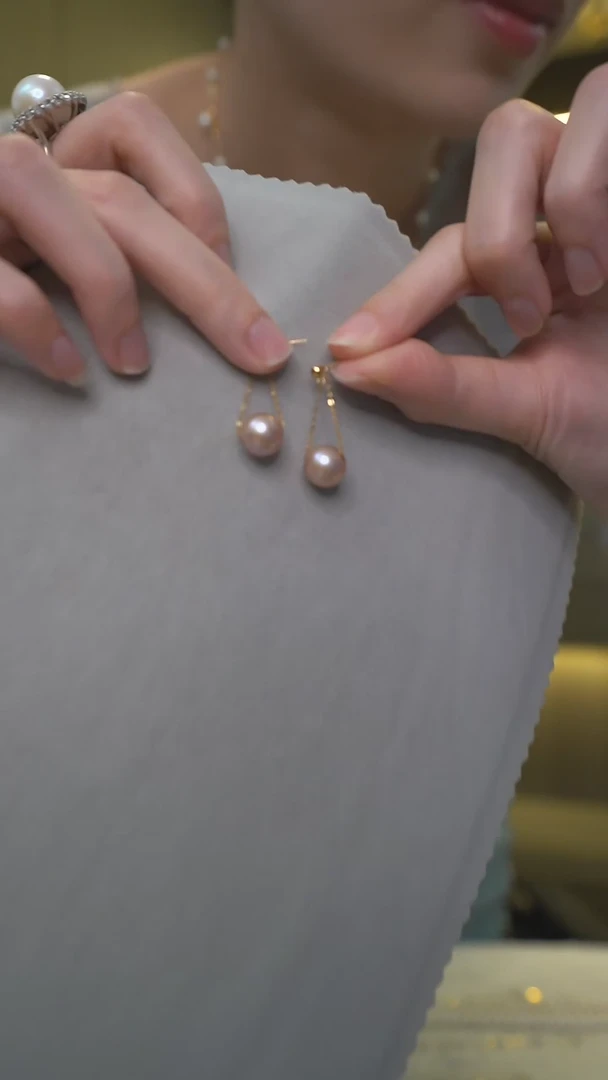 【闪购商品】淡水珍珠耳环18K金镶嵌通体18K金紫色耳线一对