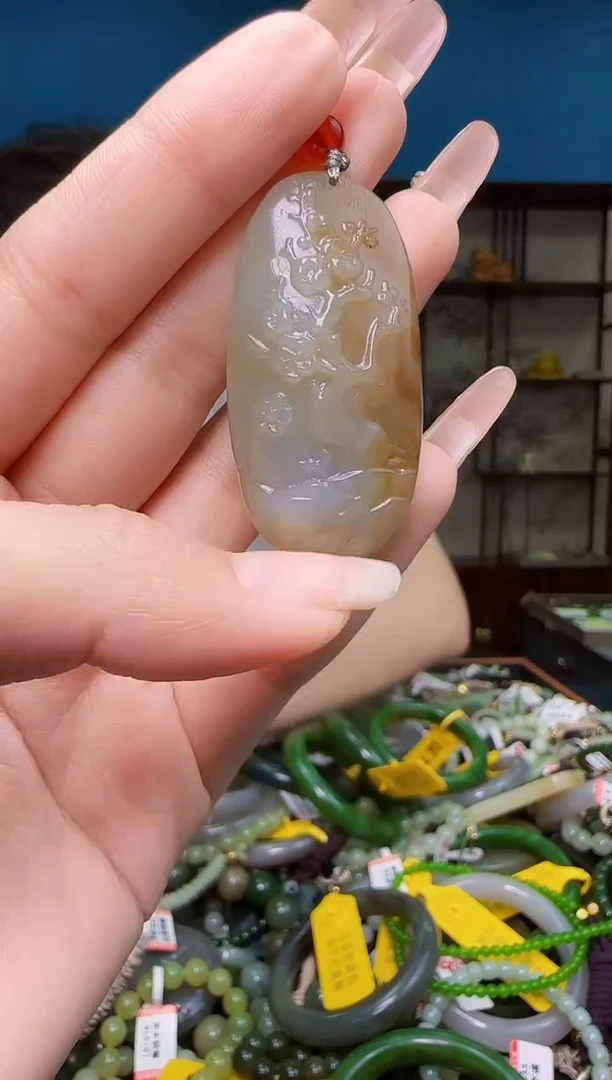 颈饰未镶嵌和田玉1