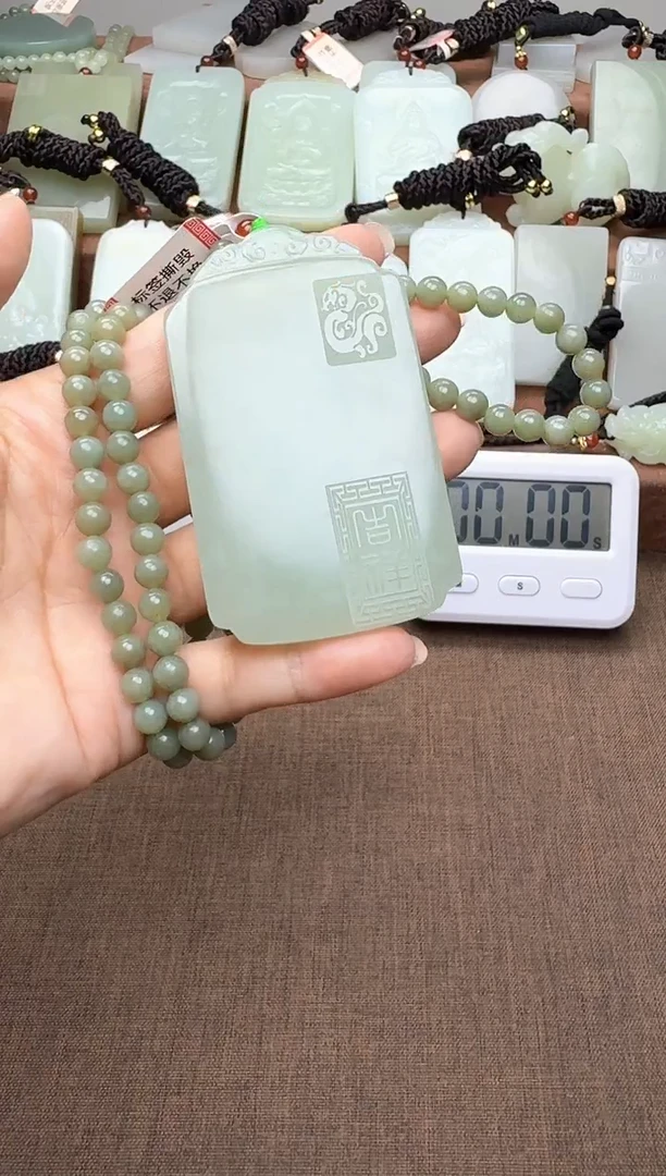 颈饰未镶嵌和田玉1
