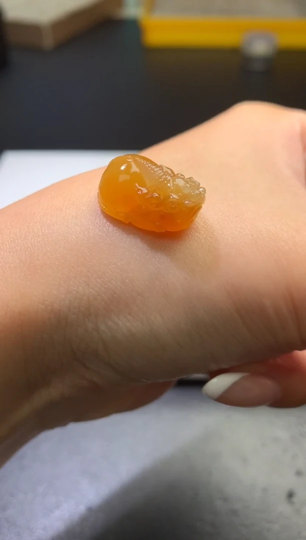 未镶嵌定制翡翠毛货 18.6-13.2-8.1