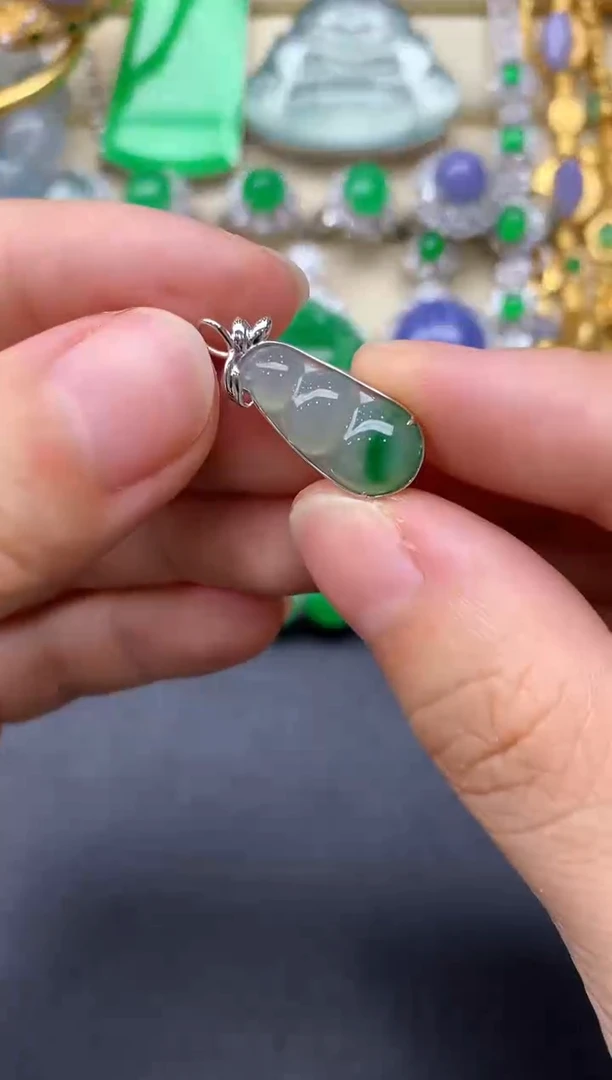 翡翠18K金镶嵌颈饰81-中国好珍宝