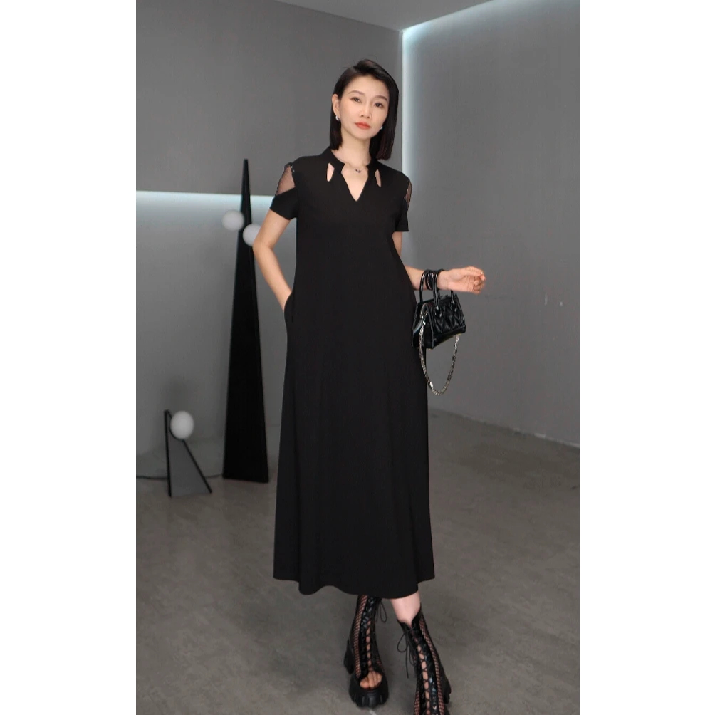 鑫鑫原创2025夏季新款小众设计高级感显瘦气质短袖连衣裙1259