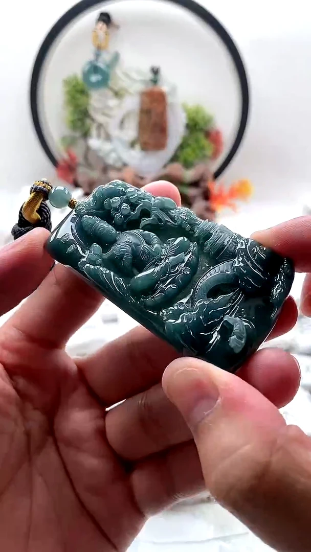 颈饰未镶嵌翡翠大势至