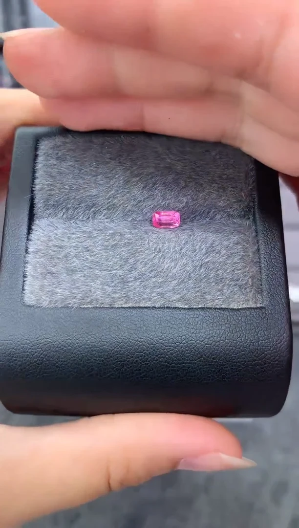定制尖晶石裸石未镶嵌羲*枕型 sagyin粉 0.58ct