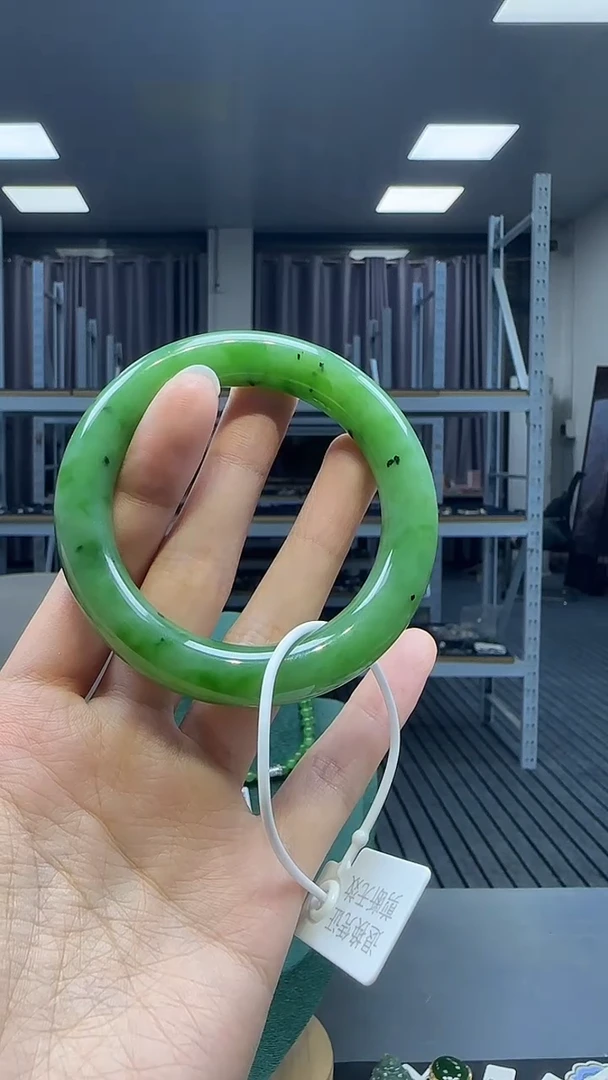 未镶嵌手镯和田玉青**檬55