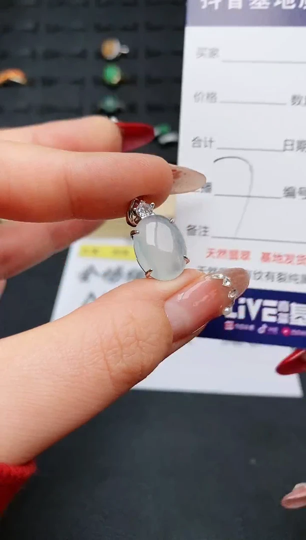 【闪购商品】翡翠颈饰银S925镶嵌.............