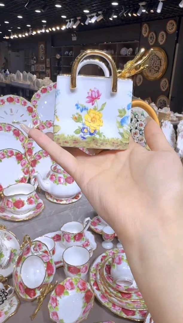 骨瓷娜娜中古瓷器如图所示24