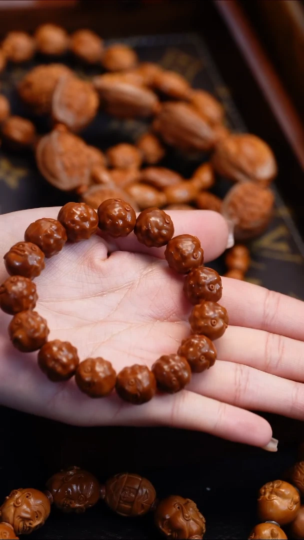 【闪购商品】橄榄核吊坠苏工橄榄核