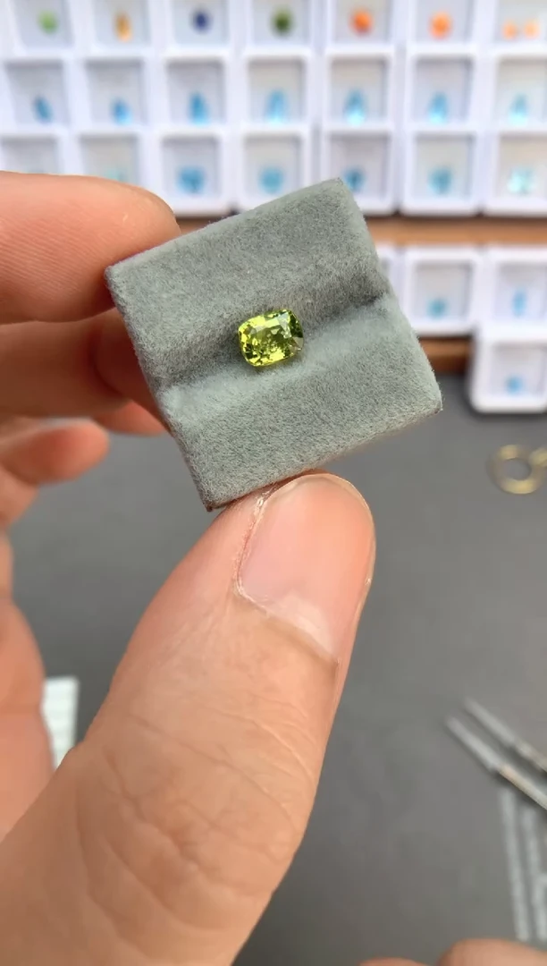 未镶嵌裸石定制金绿宝石?****?1.07ct