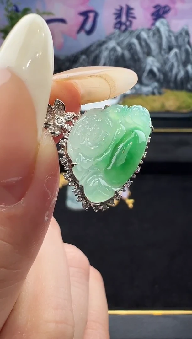 吊坠(不含链)18K金镶嵌翡翠勿拍