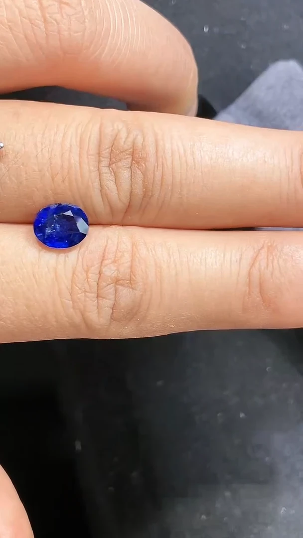 【闪购商品】定制蓝宝石定制未镶嵌天然1.83克拉皇家蓝斯里兰卡