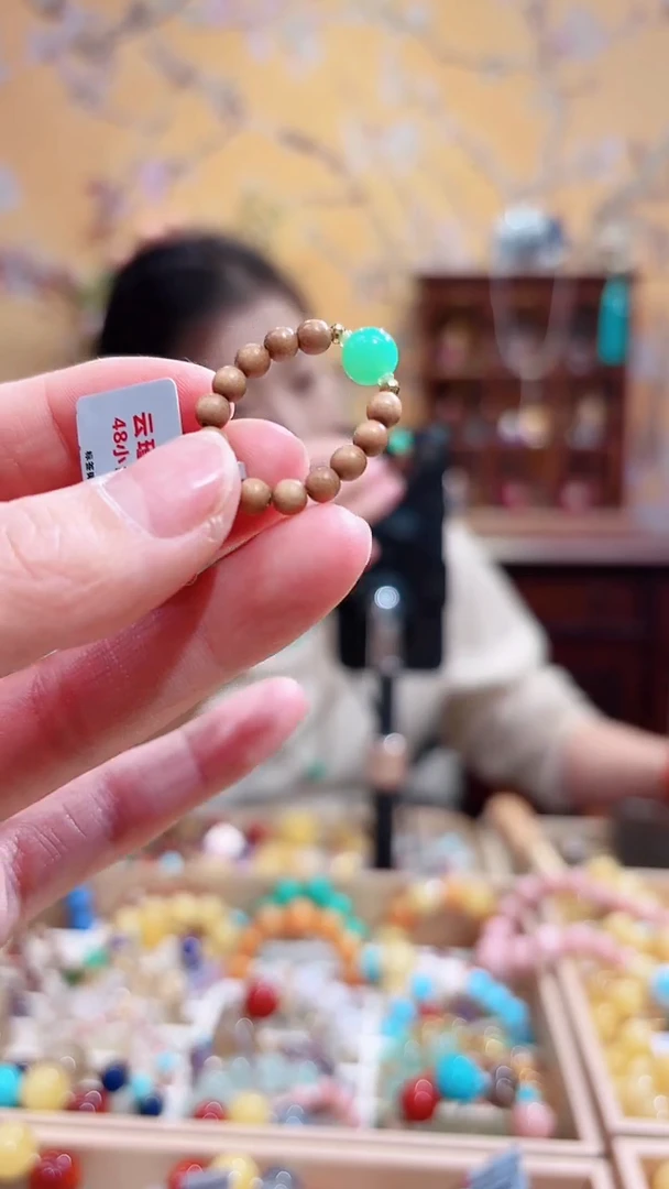 未镶嵌石英岩玉戒指戒指