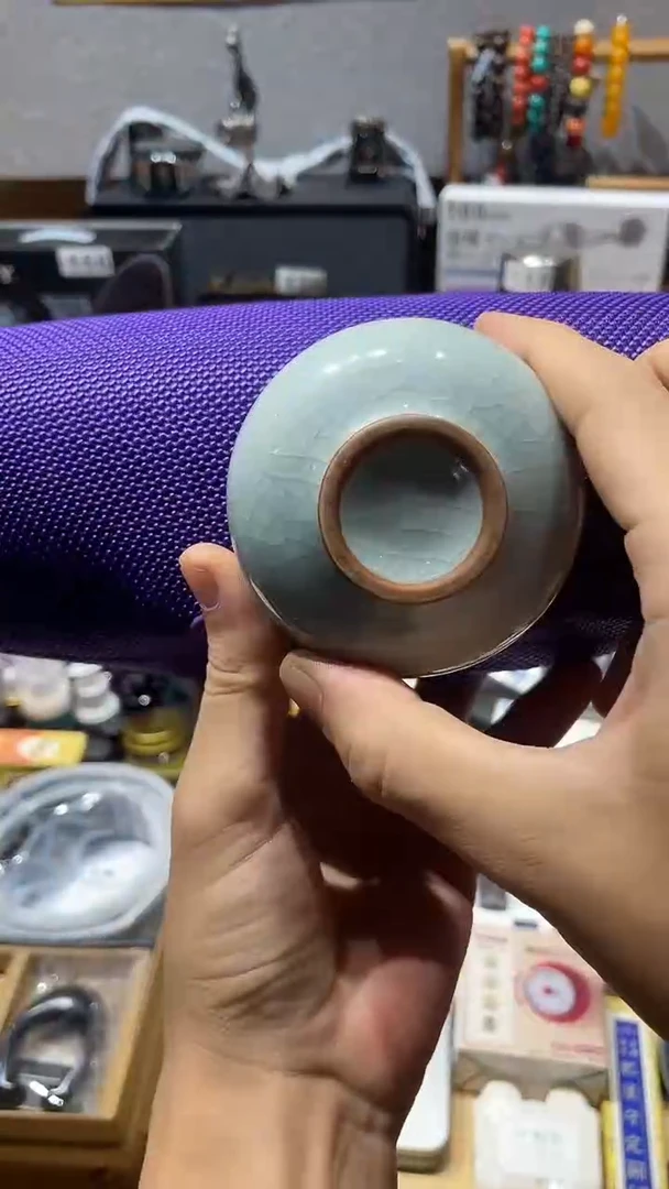 瓷片闪购商品 如图所示