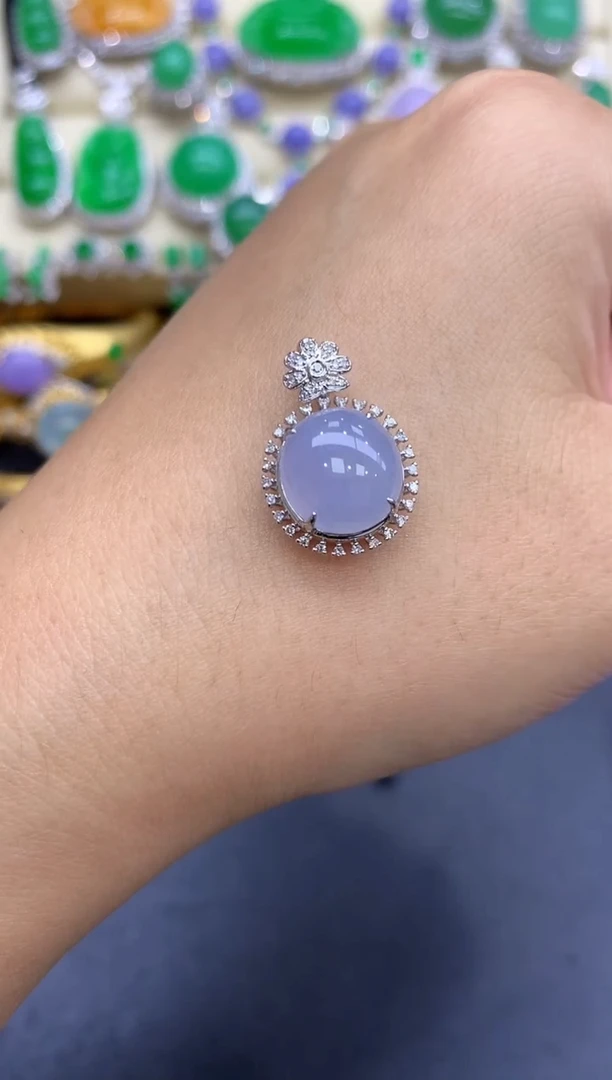 颈饰18K金镶嵌翡翠120-中国好珍宝