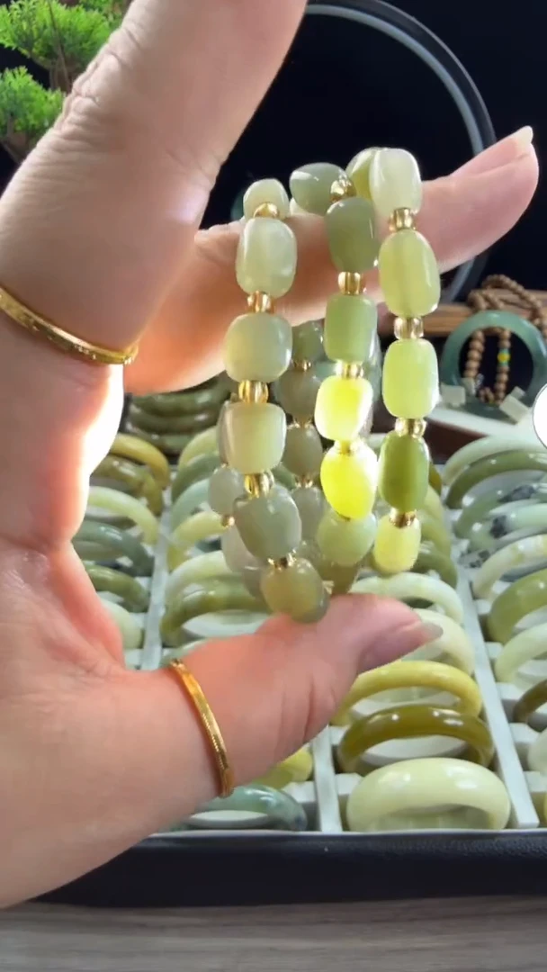 手链未镶嵌和田玉（糖玉）111