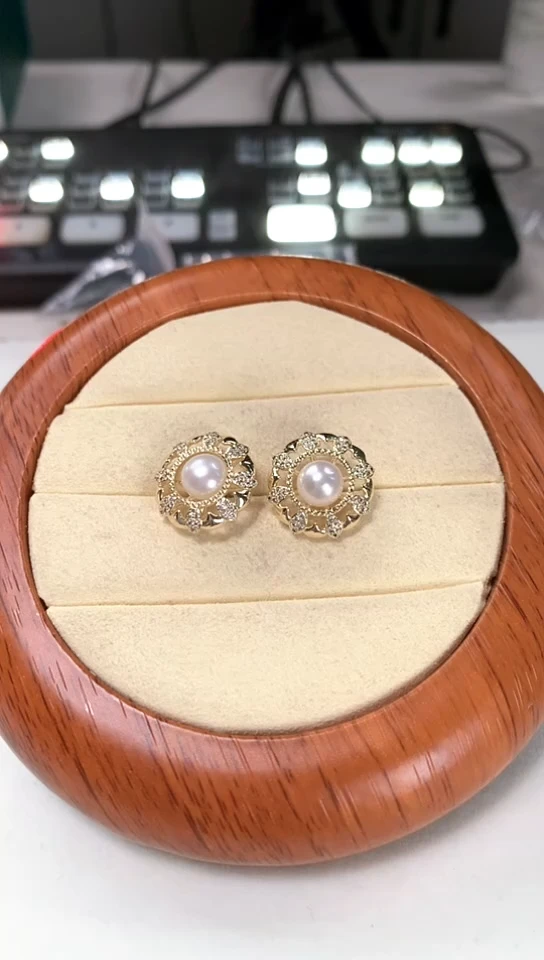 【闪购商品】淡水珍珠耳钉未镶嵌太阳花耳钉