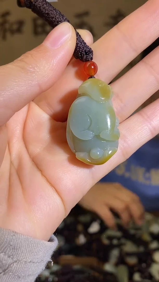 颈饰未镶嵌和田玉1
