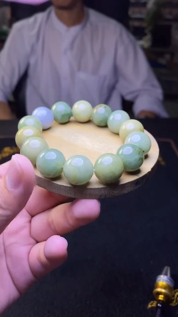 定制翡翠未镶嵌天然缅甸A货翡翠，多样性发货，拍一发一