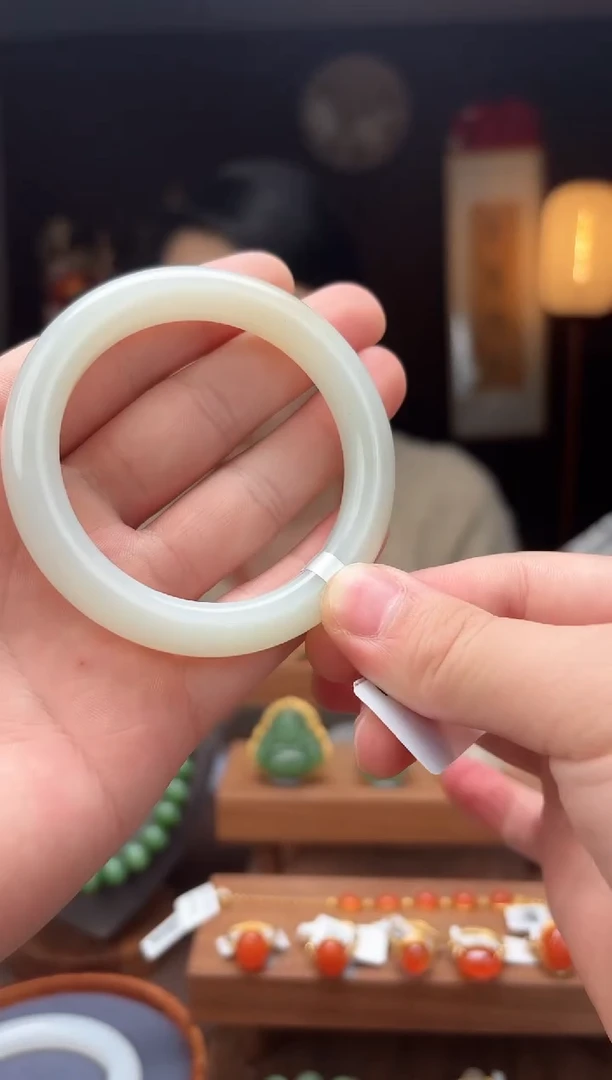 【闪购商品】和田玉AA31手镯54.6mm未镶嵌-