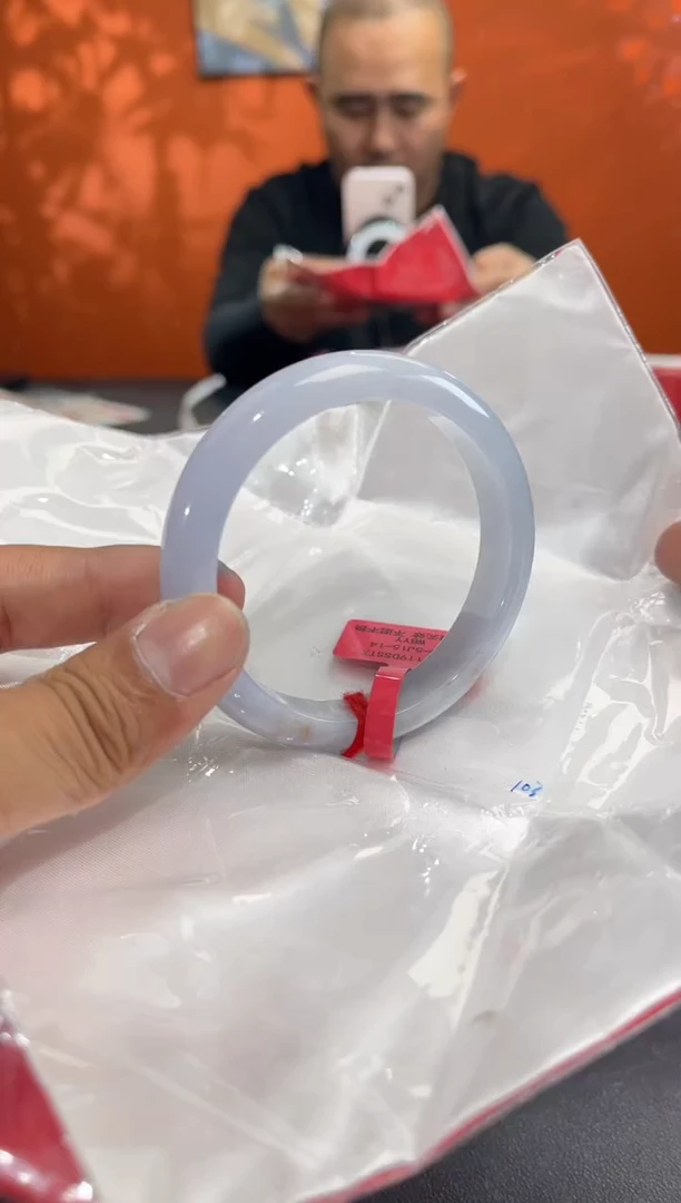 未镶嵌手镯翡翠翡翠手镯