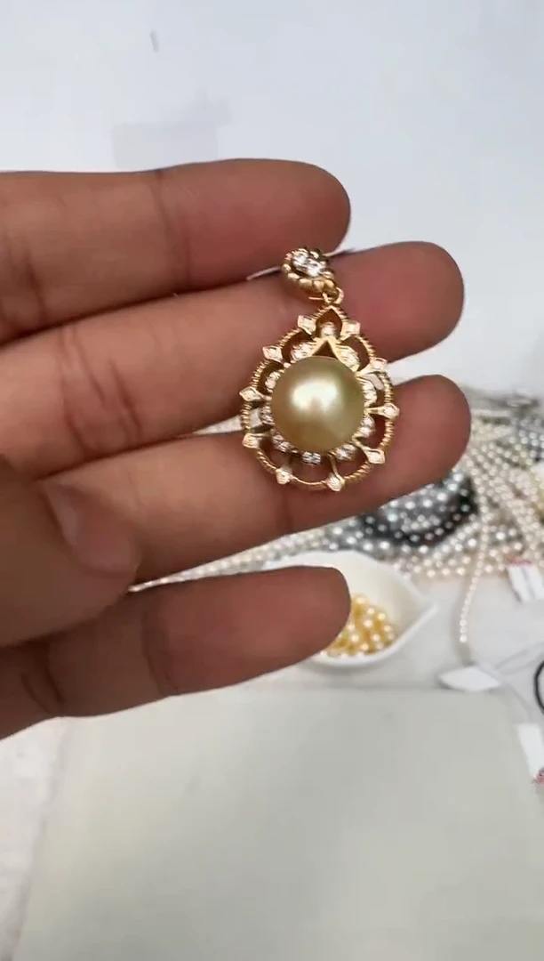 颈饰银S925镶嵌海水珍珠吊坠