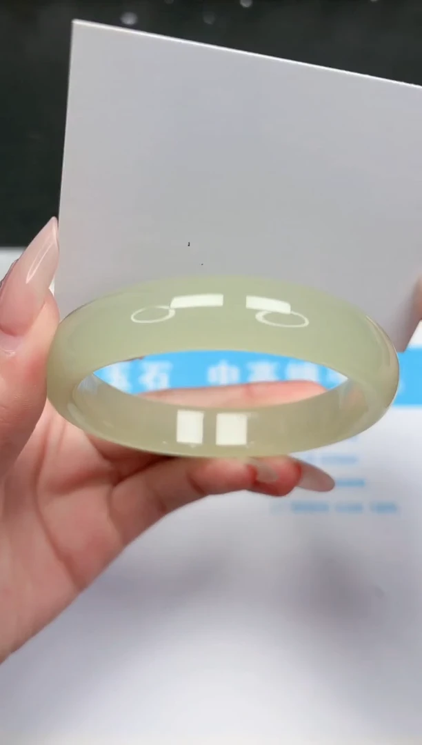 【闪购商品】石英质玉手镯未镶嵌664-60