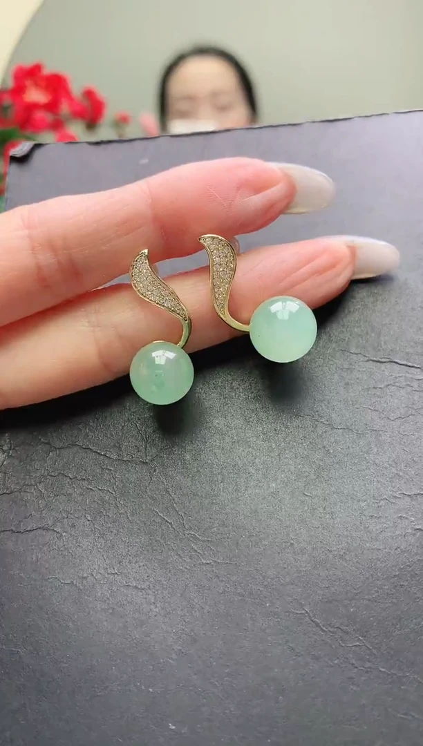 未镶嵌石英质玉耳坠耳坠