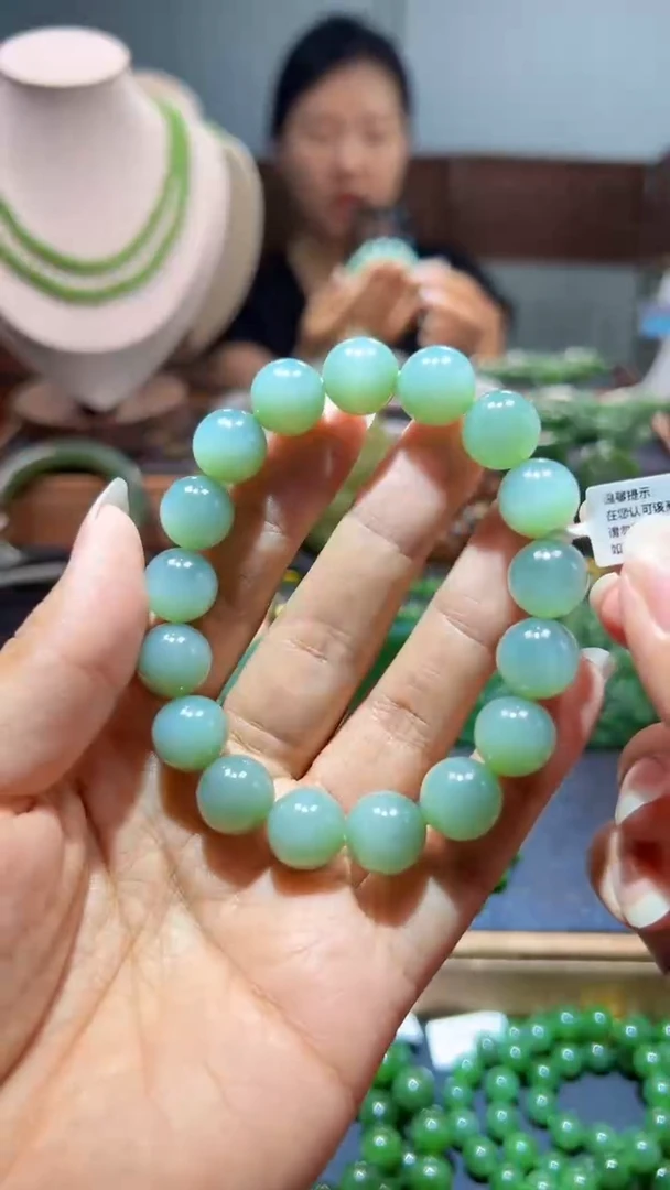 手串未镶嵌和田玉（碧玉）1