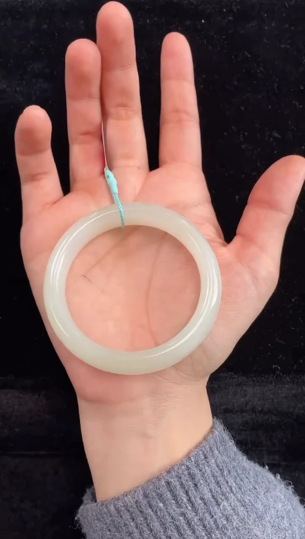 未镶嵌手镯和田玉新疆黑山料51-52圈口手镯女