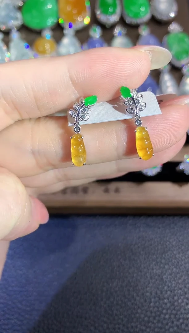 18K金镶嵌翡翠耳饰A29