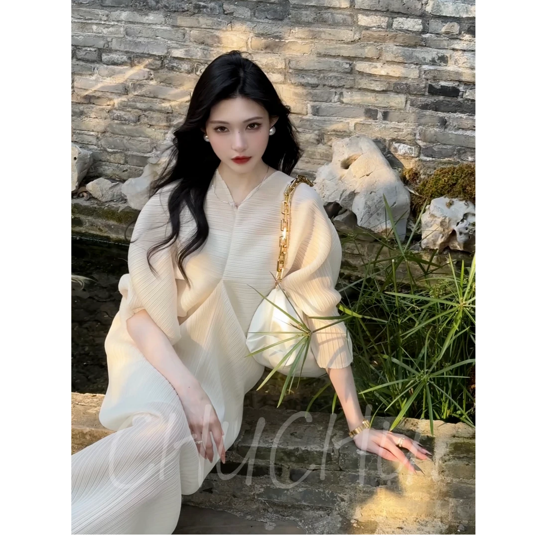 CHUCHU清货专场【日和风铃】米白色小众气质长款连衣裙秋冬XMZH6757