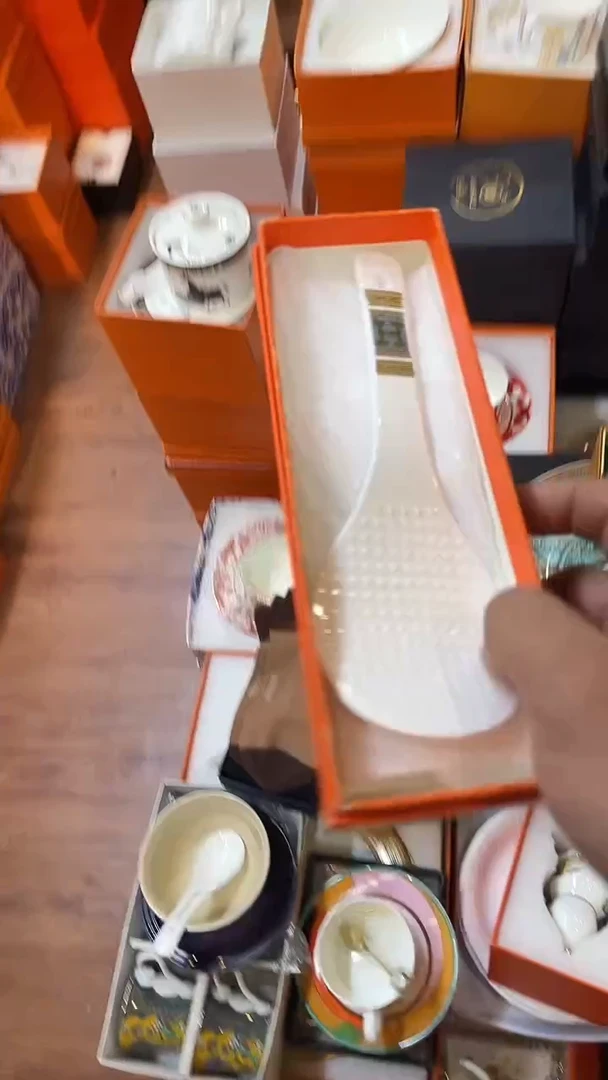 杯鸿辉家品牌瓷器，京东包邮！