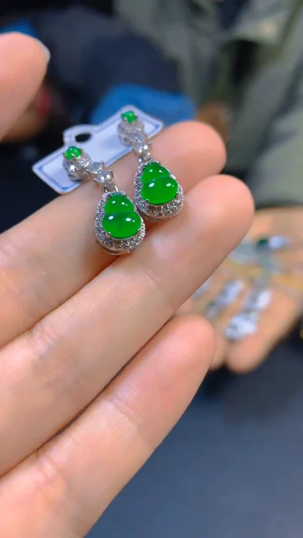 【闪购商品】翡翠耳饰未镶嵌0900737240多样性发一