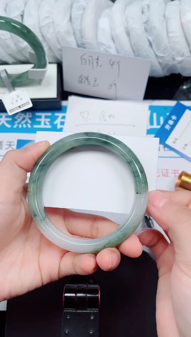 未镶嵌手镯石英质玉22-65/63