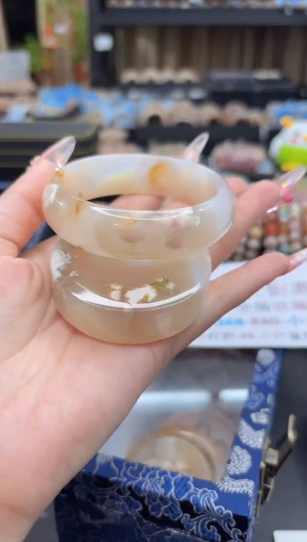 未镶嵌手镯石英质玉6(61圈赠送镯心)