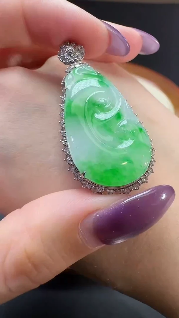 吊坠(不含链)18K金镶嵌翡翠【源头工厂】钻石镶嵌