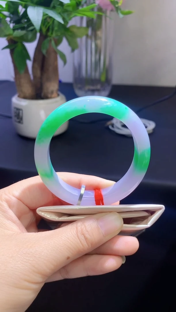 未镶嵌手镯翡翠强推！翡翠手镯圈口53.5-t110手镯定金2万卖价11万