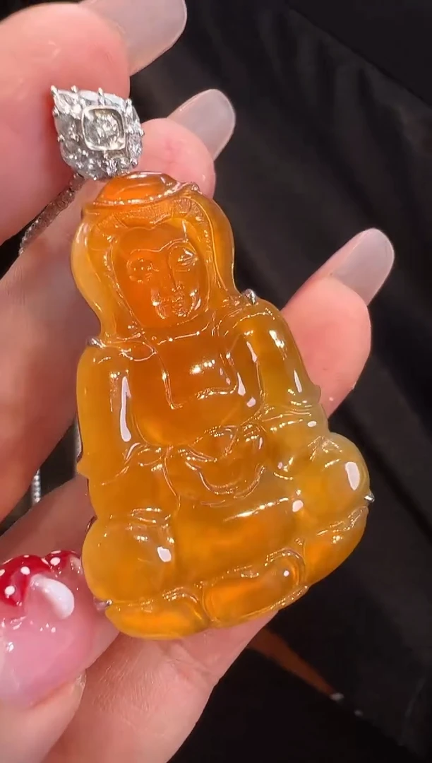 【闪购商品】翡翠颈饰18K金镶嵌吊坠