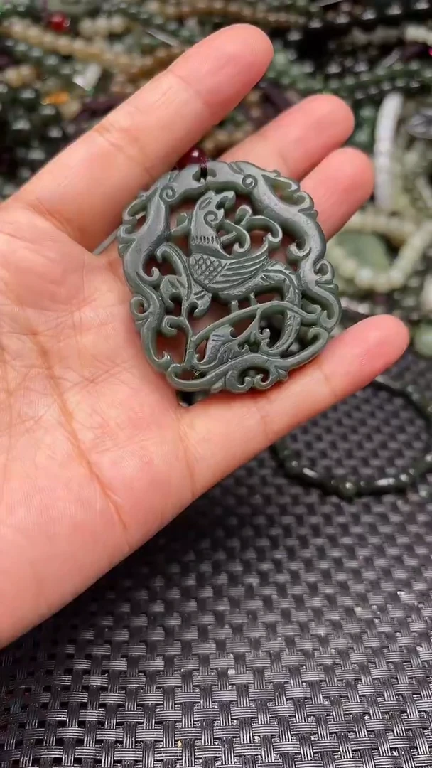 颈饰未镶嵌和田玉1