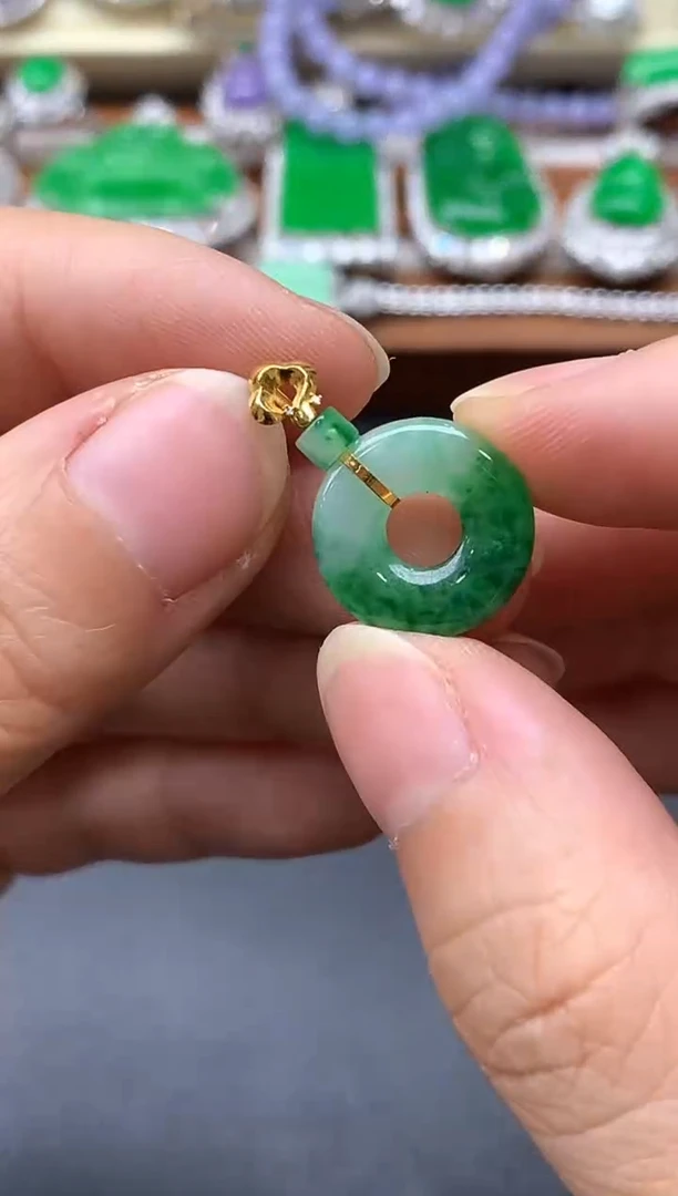 颈饰18K金镶嵌翡翠207-中国好珍宝