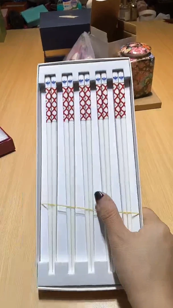 【闪购商品】瓷片锅碗瓢盆一件不剩