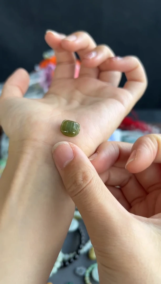 翡翠未镶嵌吊坠(不含链)125买断