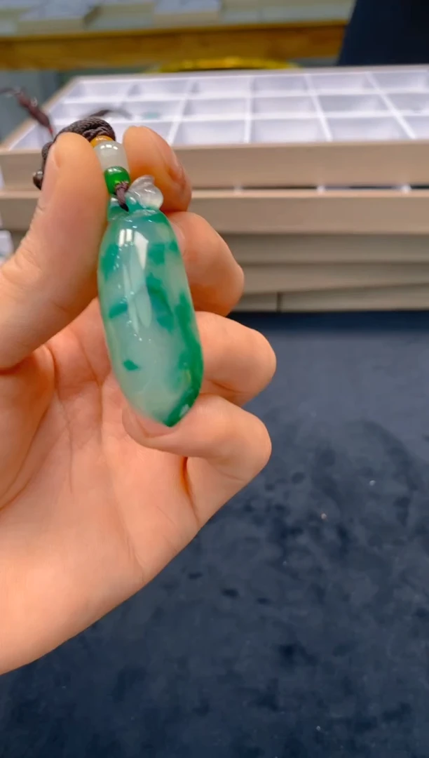 【闪购商品】石英质玉颈饰未镶嵌冰美人非洲翠19