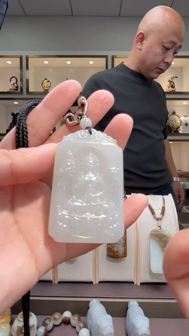 颈饰未镶嵌和田玉苏